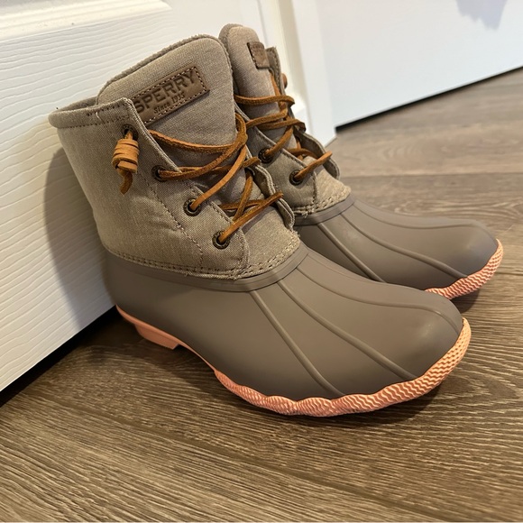 Sperry Shoes - Sperry Women's Winter Boots - Tan and Pink